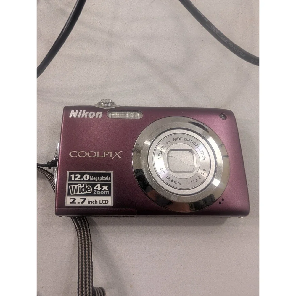 *LENS ERROR* *PARTS ONLY* Nikon COOLPIX S3000 12MP Point & Shoot Purple